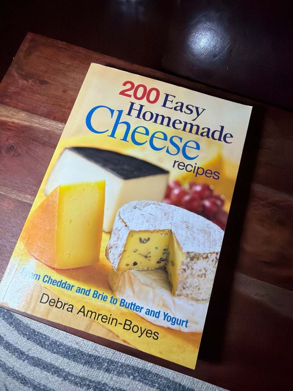 200 Easy Homemade Cheese Recipes by Debra Amrein-Boyes (Paperback)